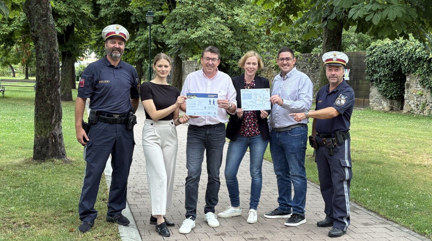 Präsentation der Gehzeit.Karte Kirchschlag in der Buckligen Welt