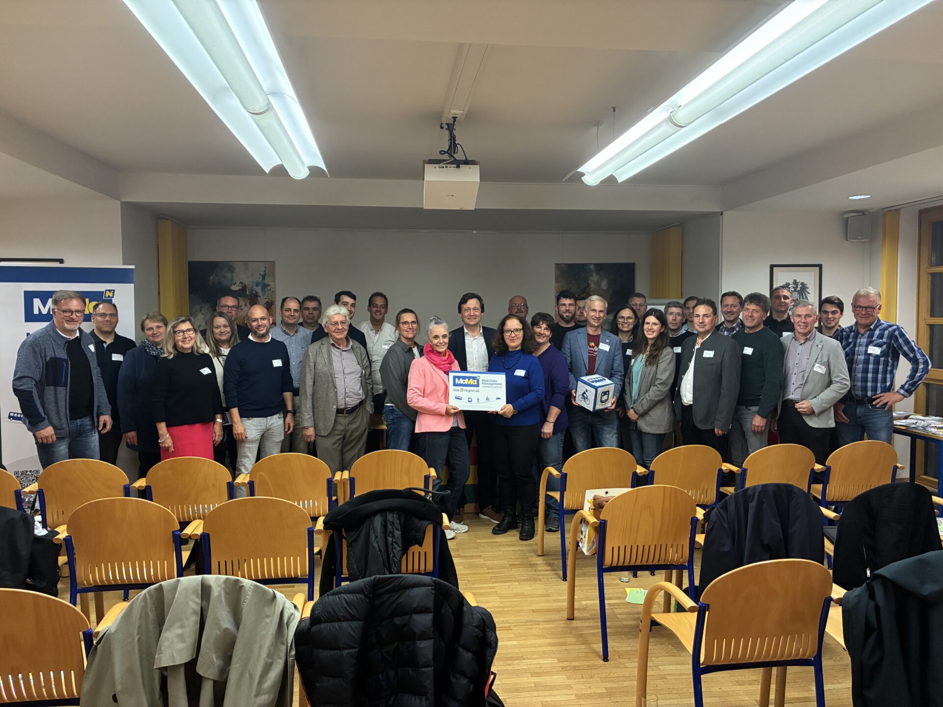 Gruppenfoto aller Teilnehemenden beim Mobilitätsabend NÖ-Mitte 2025